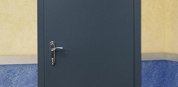 Дверь стальная с вентиляционной решеткой серого цвета